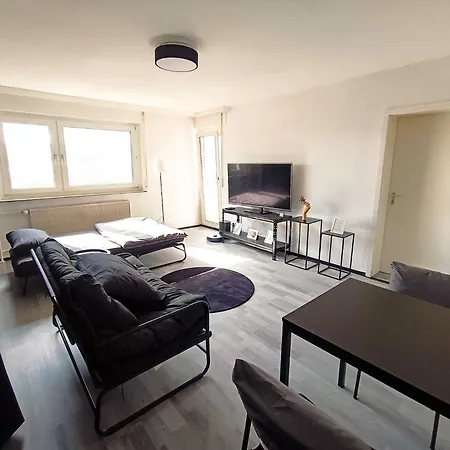 Schoenes Mit Balkon L Gross L Viel Licht Apartment