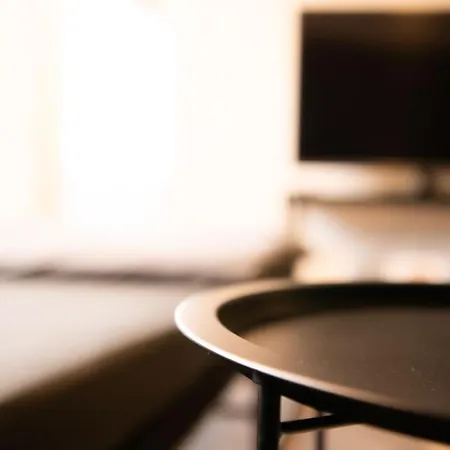 Apartment Schoenes 2-zimmer Mit Balkon Inklusive Pkw Stellplatz *