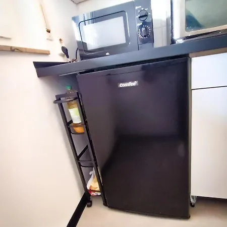 Schoenes 2-zimmer Mit Balkon Inklusive Pkw Stellplatz 레온베르크
