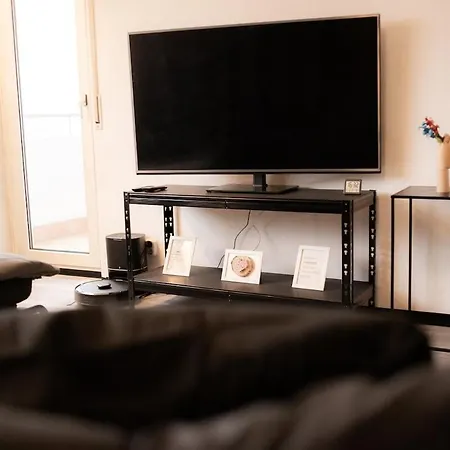 Lejlighed Schoenes 2-zimmer Mit Balkon Inklusive Pkw Stellplatz