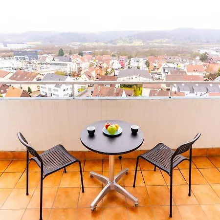 Schoenes 2-zimmer Mit Balkon Inklusive Pkw Stellplatz