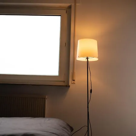 Apartment Schoenes 2-zimmer Mit Balkon Inklusive Pkw Stellplatz *