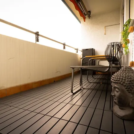 Apartment Schoenes 2-zimmer Mit Balkon Inklusive Pkw Stellplatz